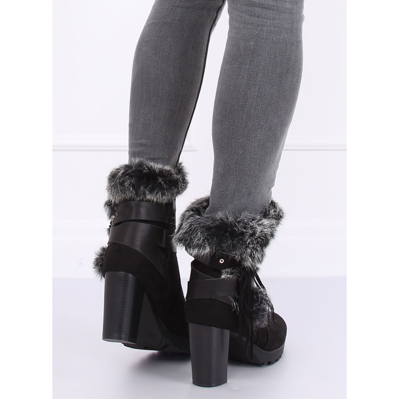 Bottines noires à talons avec fourrure SP05 Black le noir 1