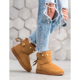 SHELOVET Mukluki avec des perles beige 1 SHELOVET Mukluki avec des perles beige 1