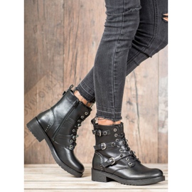 Cm Paris Travailleurs noirs avec des perles 2