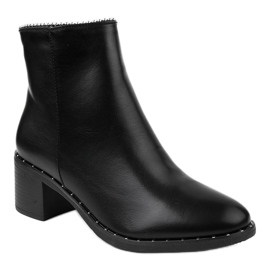 Bottines noires sur le poteau J518 le noir 1 Bottines noires sur le poteau J518 le noir 1