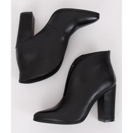 Bottes noires avec une découpe noire RB38P Noir le noir 4