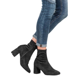 Diamantique Bottines noires sur un poteau 2