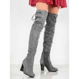 Vesuvio Bottes grises sur le poste 2 Vesuvio Bottes grises sur le poste 2