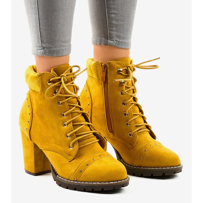 Bottines en daim jaune 995-31 1