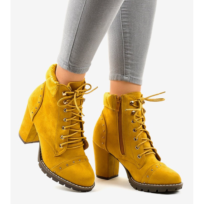 Bottines en daim jaune 995-31 2 Bottines en daim jaune 995-31 2