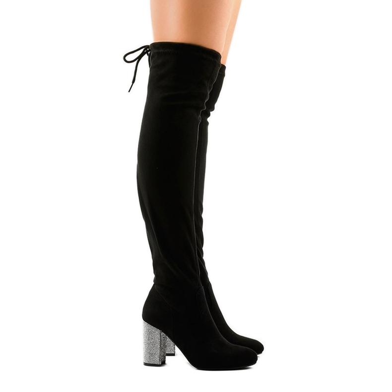 Boots en daim noir sur poteau décoré BM150 2