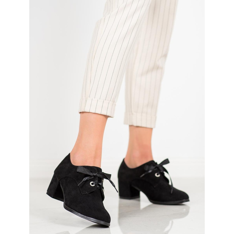 SHELOVET Escarpins attachés sur un pilier le noir 2