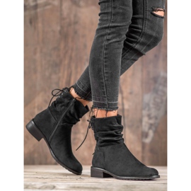 Flyfor Bottines en daim sur talon plat noir 2
