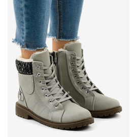 Bottes de randonnée isolées grises NR02-4 1 Bottes de randonnée isolées grises NR02-4 1