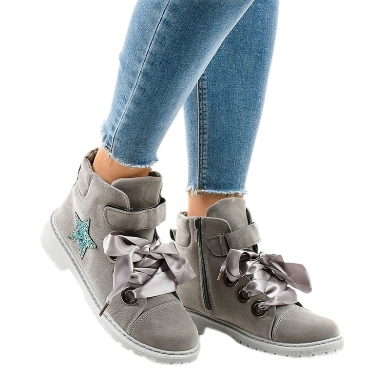 Chaussures de randonnée grises avec une étoile TL51-3 2