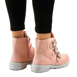 Bottines plates en daim rose avec boucles TL95-4 3