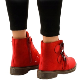 Bottines plates en daim rouge avec boucles TL95-4 3