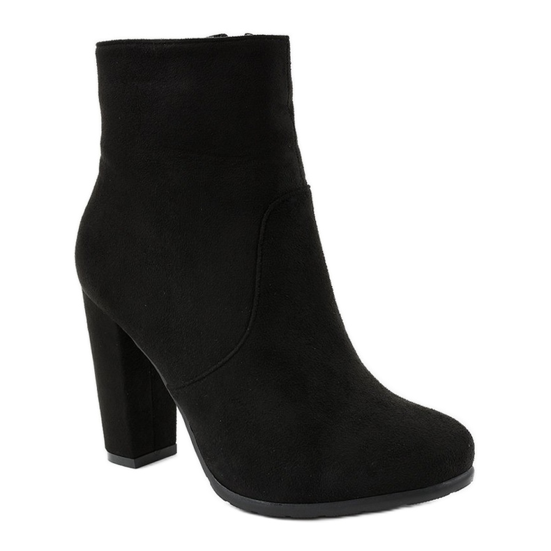 Bottes hautes noires sur le poteau F912 1