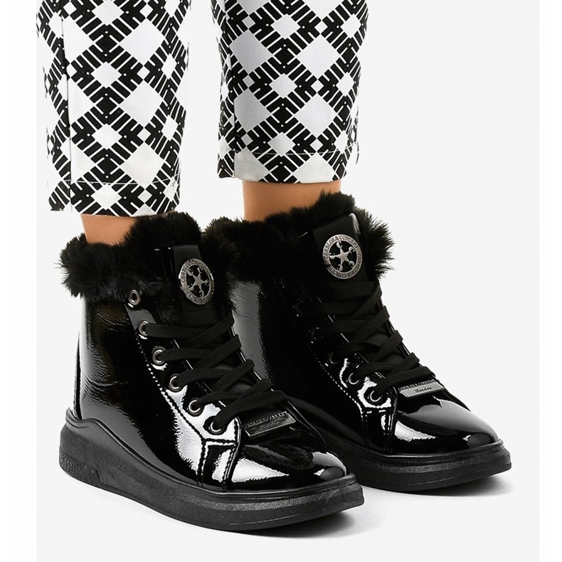 Baskets chaudes laquées noires TL135-6 le noir 1