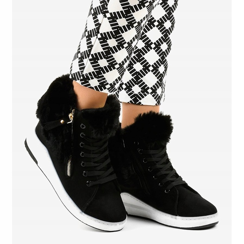 Baskets isolées noires pour femmes CN686 le noir 2