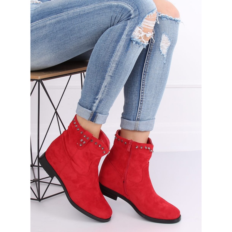 Bottes rouges sur un coin caché G-7606 Rouge 1