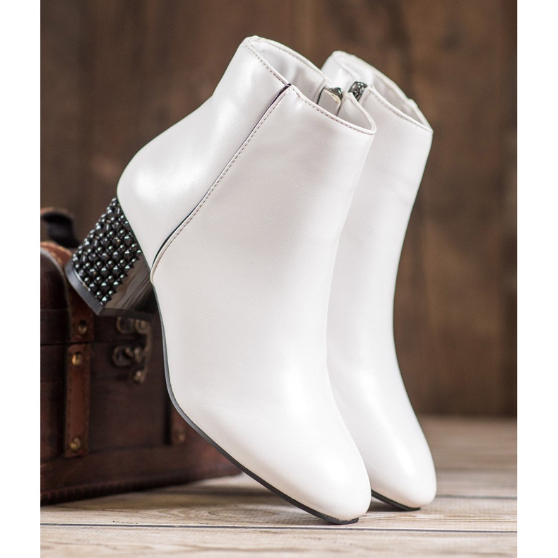 SHELOVET Bottes blanches à talon décoratif 2