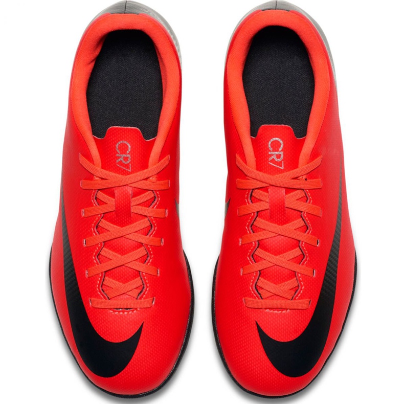 Chaussure de football Nike Mercurial Vapor X 12 Club Gs CR7 Tf Jr AJ3106 600 multicolore rouge 2