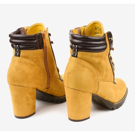 Bottines en daim jaune 995-37 4