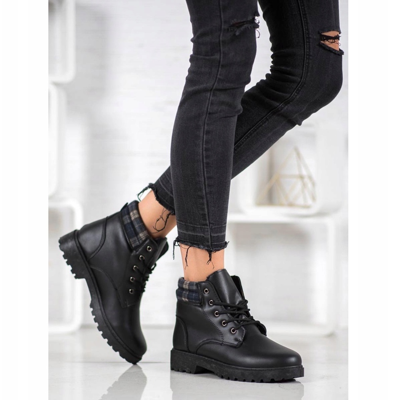 SHELOVET Trappeurs confortables sur la plate-forme le noir 2