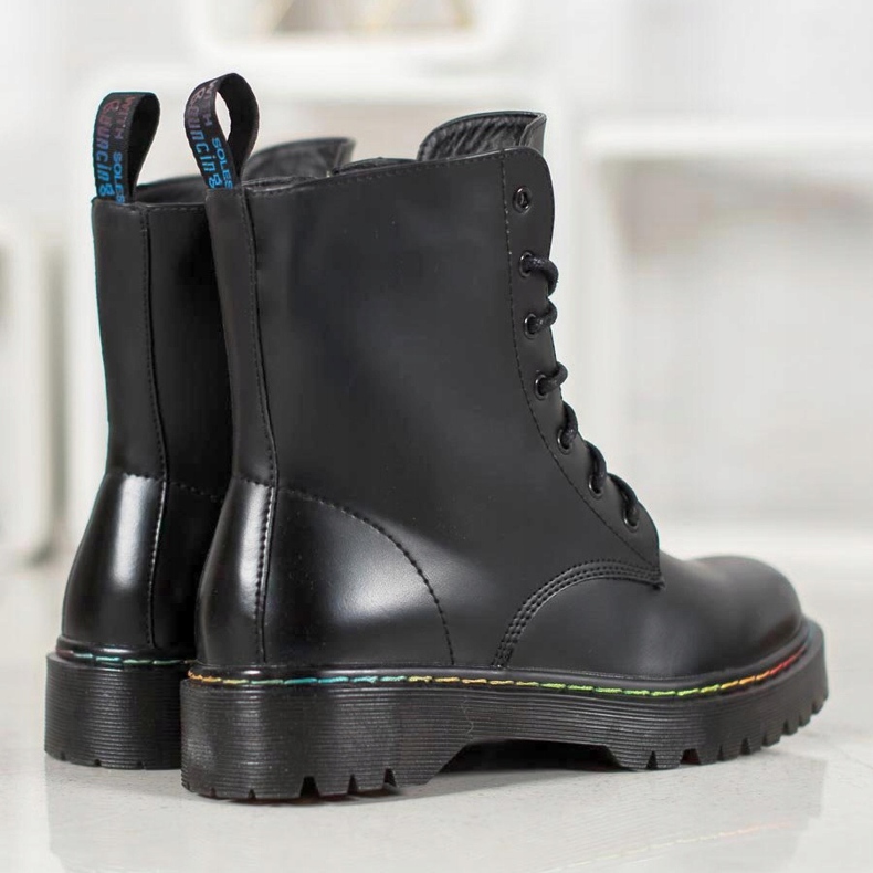 Bella Paris Travailleurs lacés noir 1