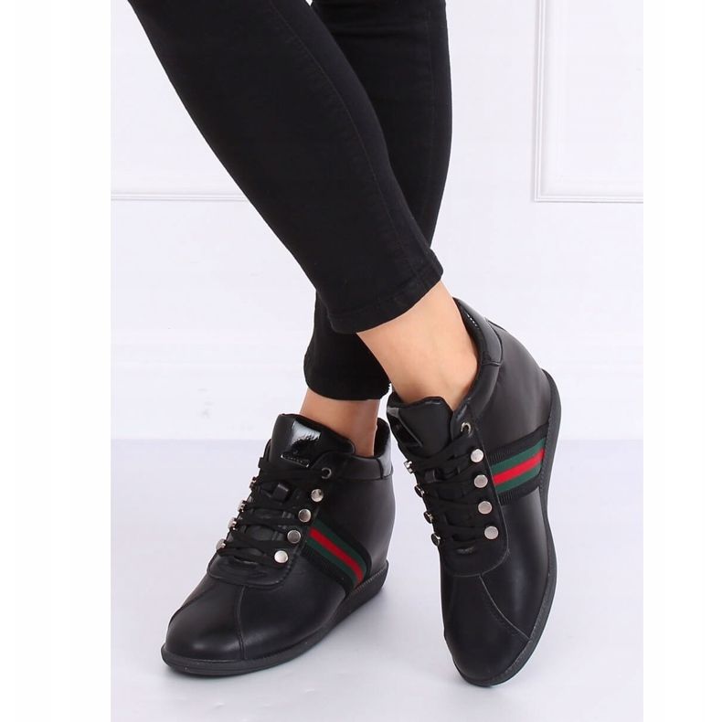 Chaussures noires sur un coin caché K1833909 Negro le noir 2