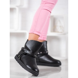 SHELOVET Mukluki avec cuir écologique le noir 2 SHELOVET Mukluki avec cuir écologique le noir 2