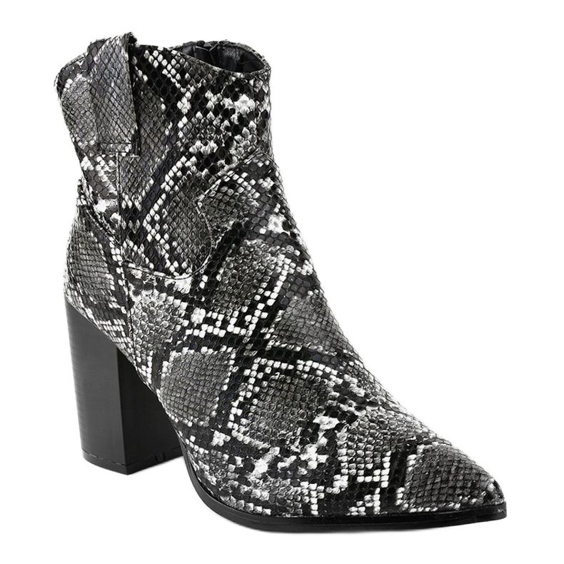 Bottes noires sur le poteau serpent OL-11 1
