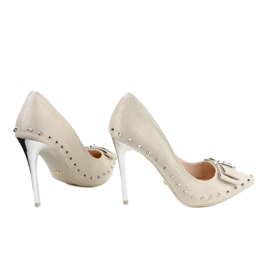 Escarpins beiges sur un talon NF-05 3