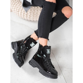 Bella Paris Baskets laquées en éco-cuir noir 2