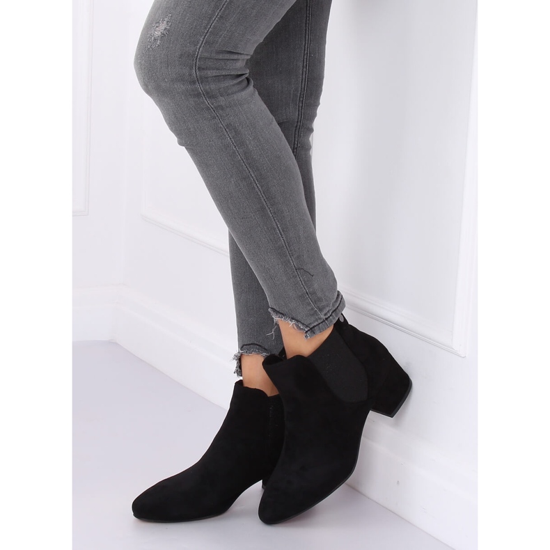 Bottines Chelsea noires à talons larges B-6858 Noir le noir 2 Bottines Chelsea noires à talons larges B-6858 Noir le noir 2