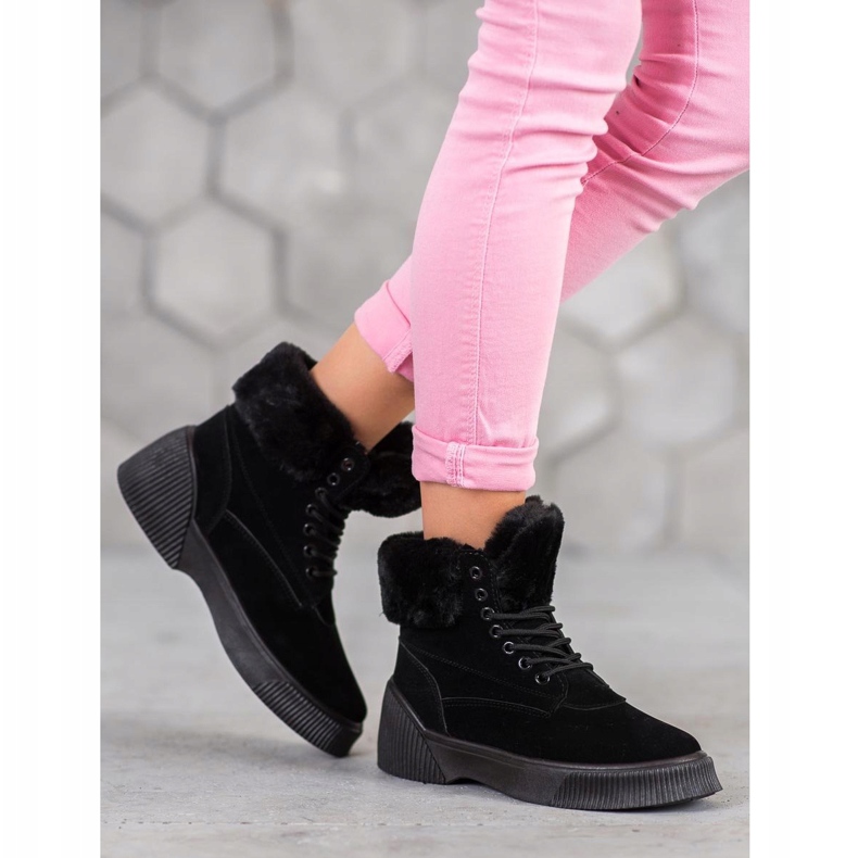 SHELOVET Taperki à la mode sur la plate-forme le noir 1