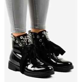 Bottes isolantes laquées noires A3320EA 1