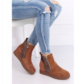 Bottes sur un camel compensé caché RQ235 Camel brun 1