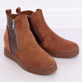 Bottes sur un camel compensé caché RQ235 Camel brun 4