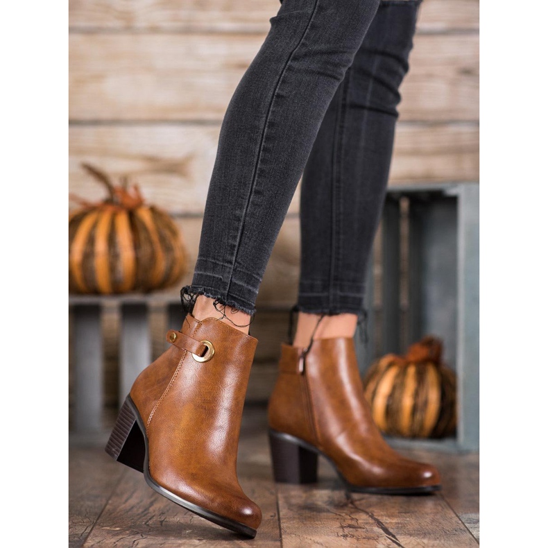 Ideal Shoes Bottes classiques en éco-cuir brun 2