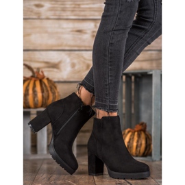 Super Mode Bottes à la mode sur le poste le noir 1