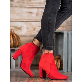 Ideal Shoes Bottes classiques sur un poteau rouge 1