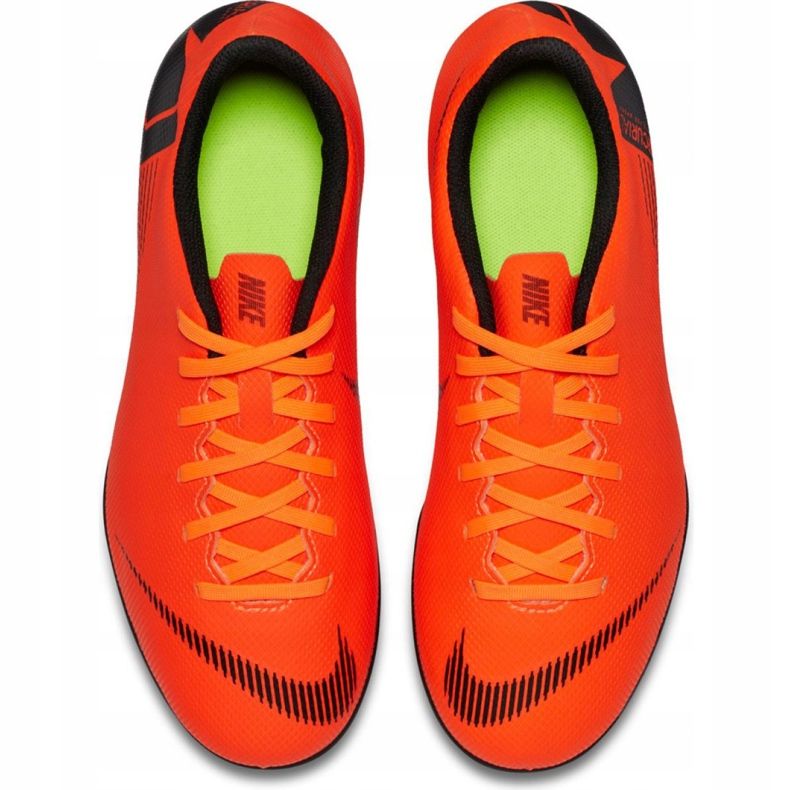 Chaussures de football Nike Mercurial Vapor 12 Club Mg Jr AH7350-810 orange orange 1