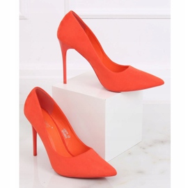 Escarpins sur un daim orange LE07P Orange 2