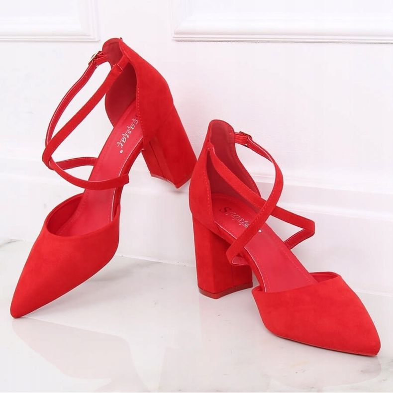 Pompes sur le poteau rouge LE069P Rouge 1