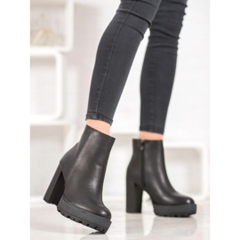 Small Swan Bottes noires sur la plate-forme le noir 2 Small Swan Bottes noires sur la plate-forme le noir 2