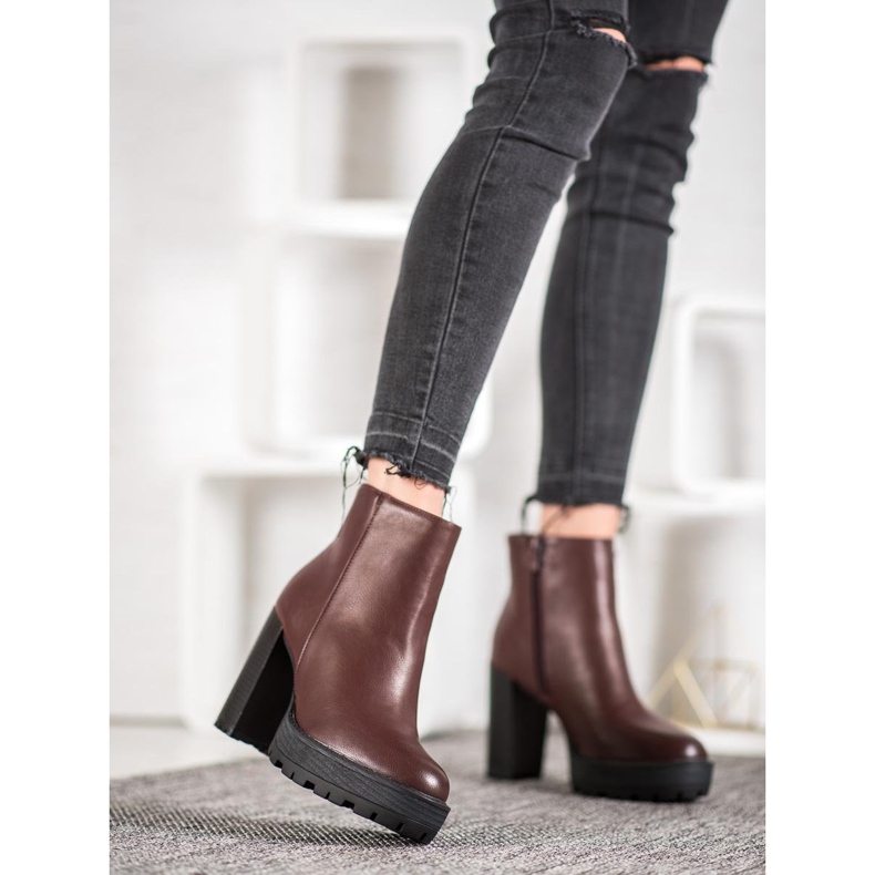 Small Swan Bottes marron sur la plate-forme brun 2 Small Swan Bottes marron sur la plate-forme brun 2