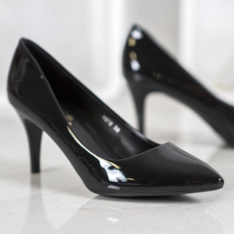 Small Swan Pin's Vernis Au Spitz le noir 1