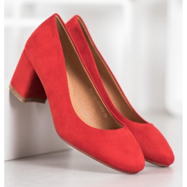 Fama Escarpins en daim sur un pilier rouge 3
