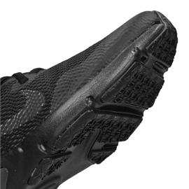 Chaussure Nike Legend Essential M CD0443-004 le noir 1