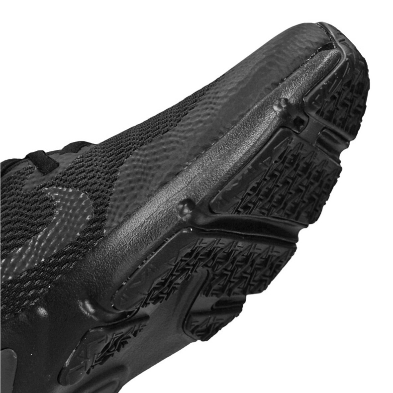 Chaussure Nike Legend Essential M CD0443-004 le noir 1