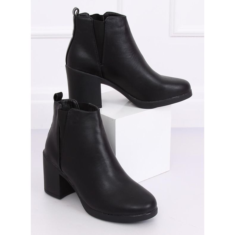 Bottines noires à talons par Emily Black le noir 1