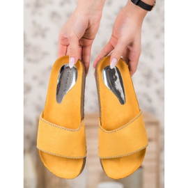 Goodin Pantoufles de Suèdes jaune 4