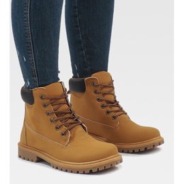 B788 Trappeurs en bois jaune 1